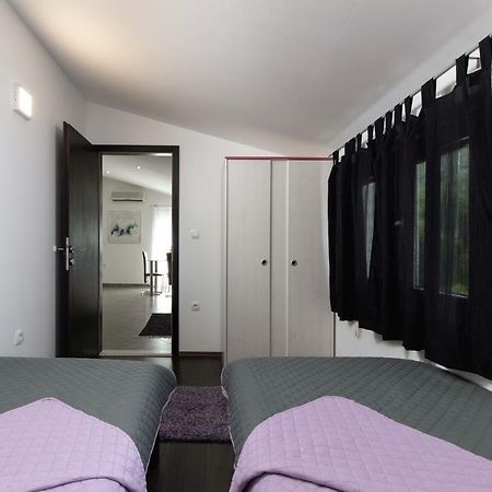 Apartments Bubalo 오미스 외부 사진