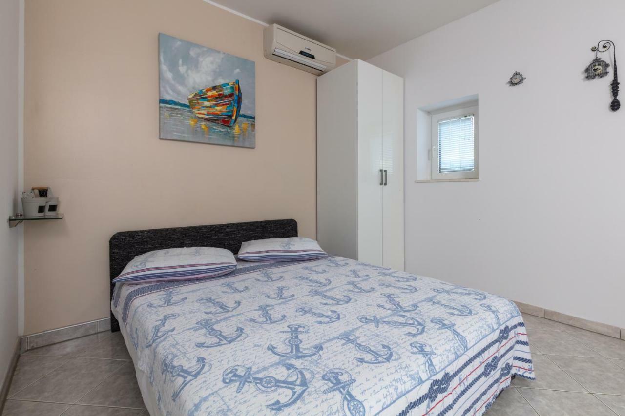 Apartments Bubalo 오미스 외부 사진