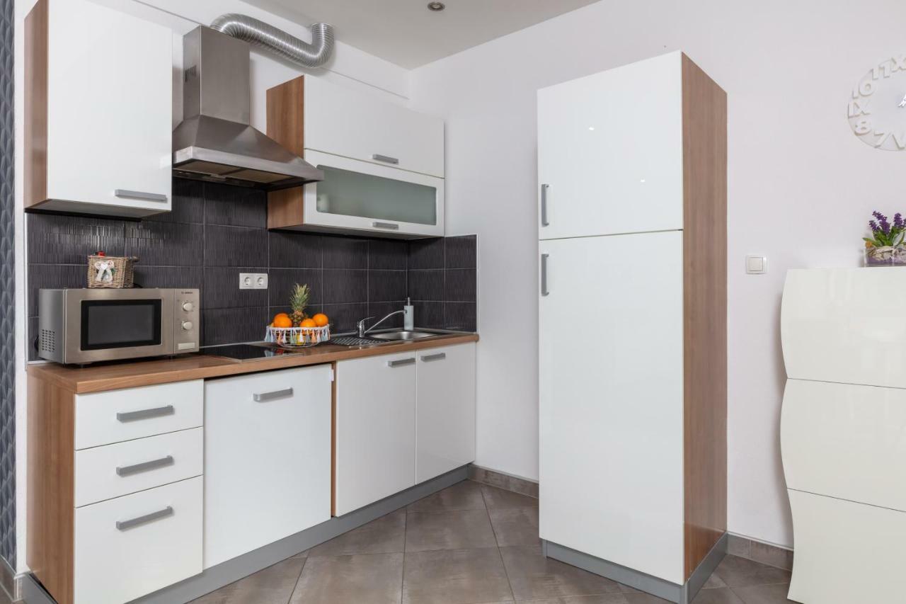 Apartments Bubalo 오미스 외부 사진