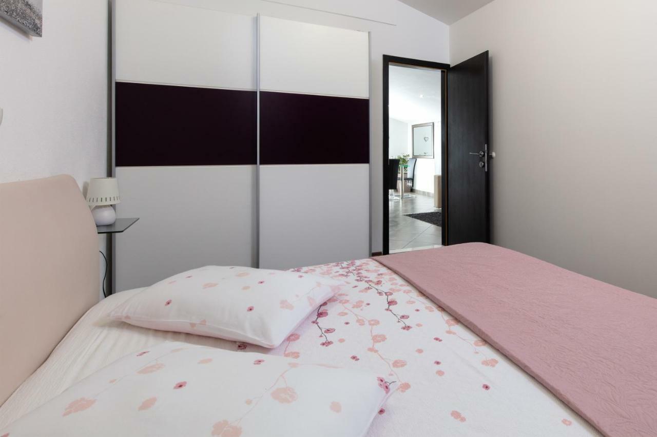Apartments Bubalo 오미스 외부 사진