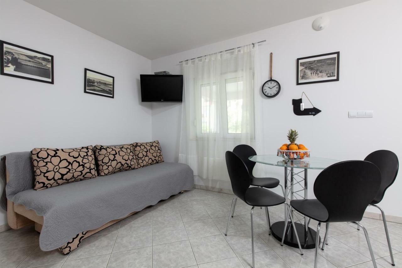 Apartments Bubalo 오미스 외부 사진