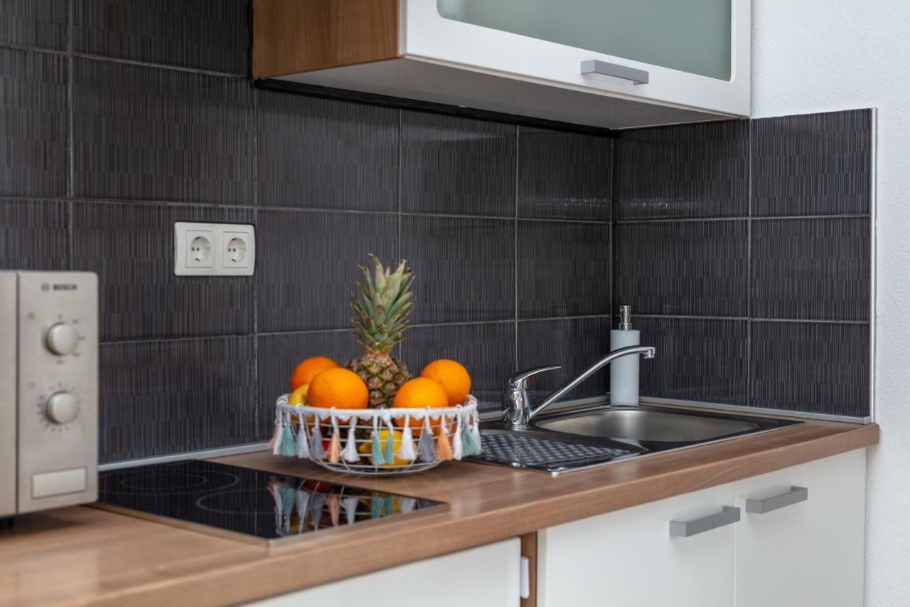 Apartments Bubalo 오미스 외부 사진