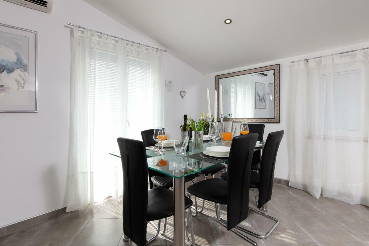 Apartments Bubalo 오미스 외부 사진