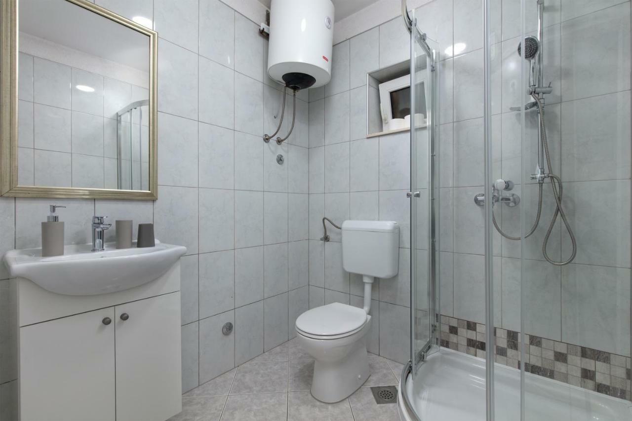 Apartments Bubalo 오미스 외부 사진