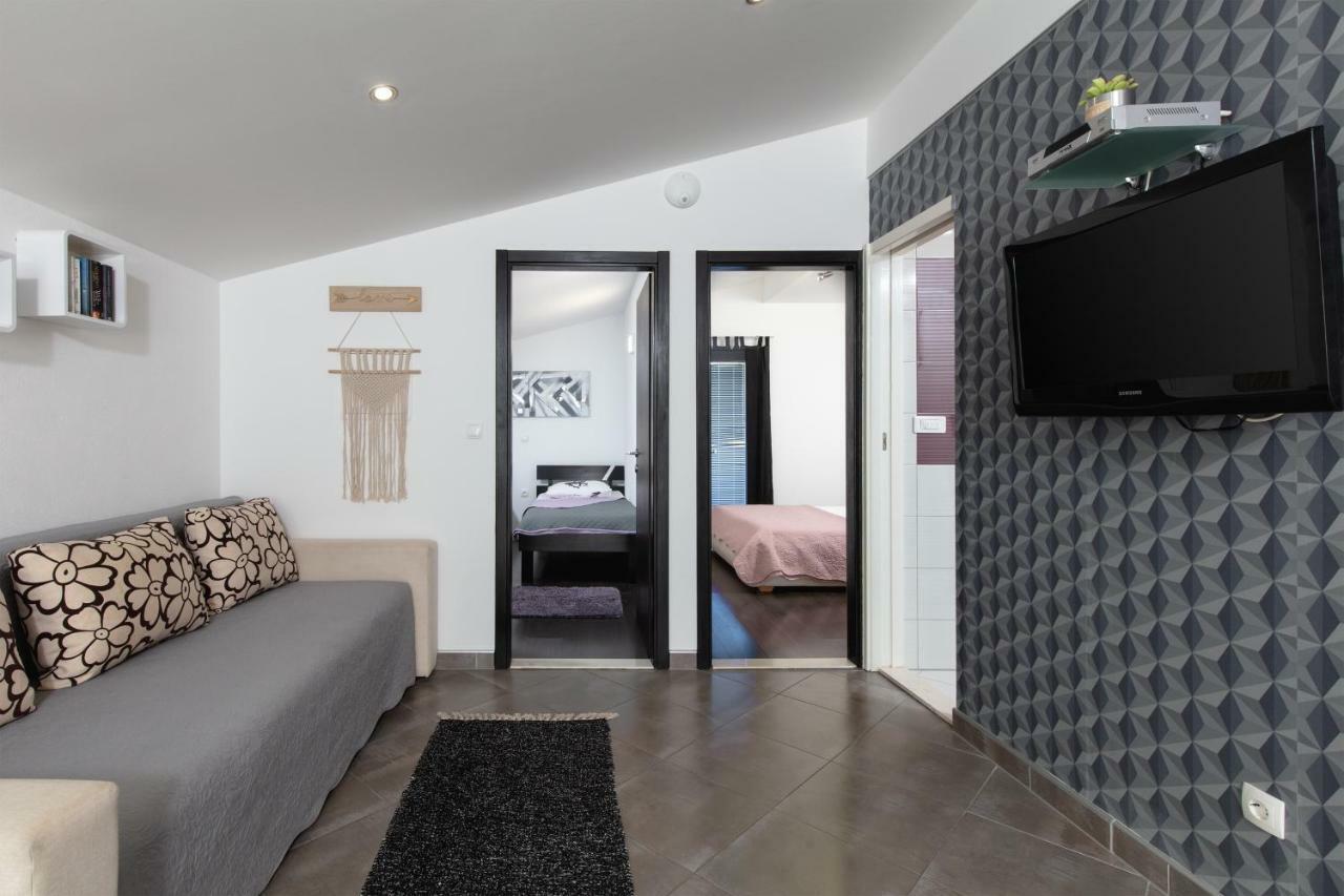 Apartments Bubalo 오미스 외부 사진